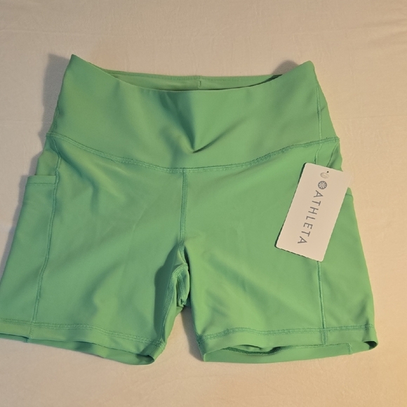 Athleta Pants - Athleta Women's Green Athletic Shorts Size M